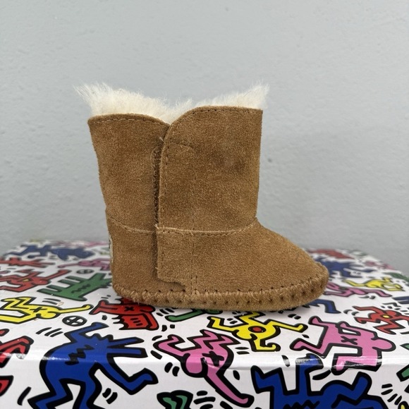 UGG Other - UGG Classic Short Boots Baby/Toddler Size 0/1‎ NO BOX